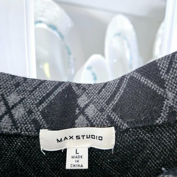 Skirt - Picture 2 of 2